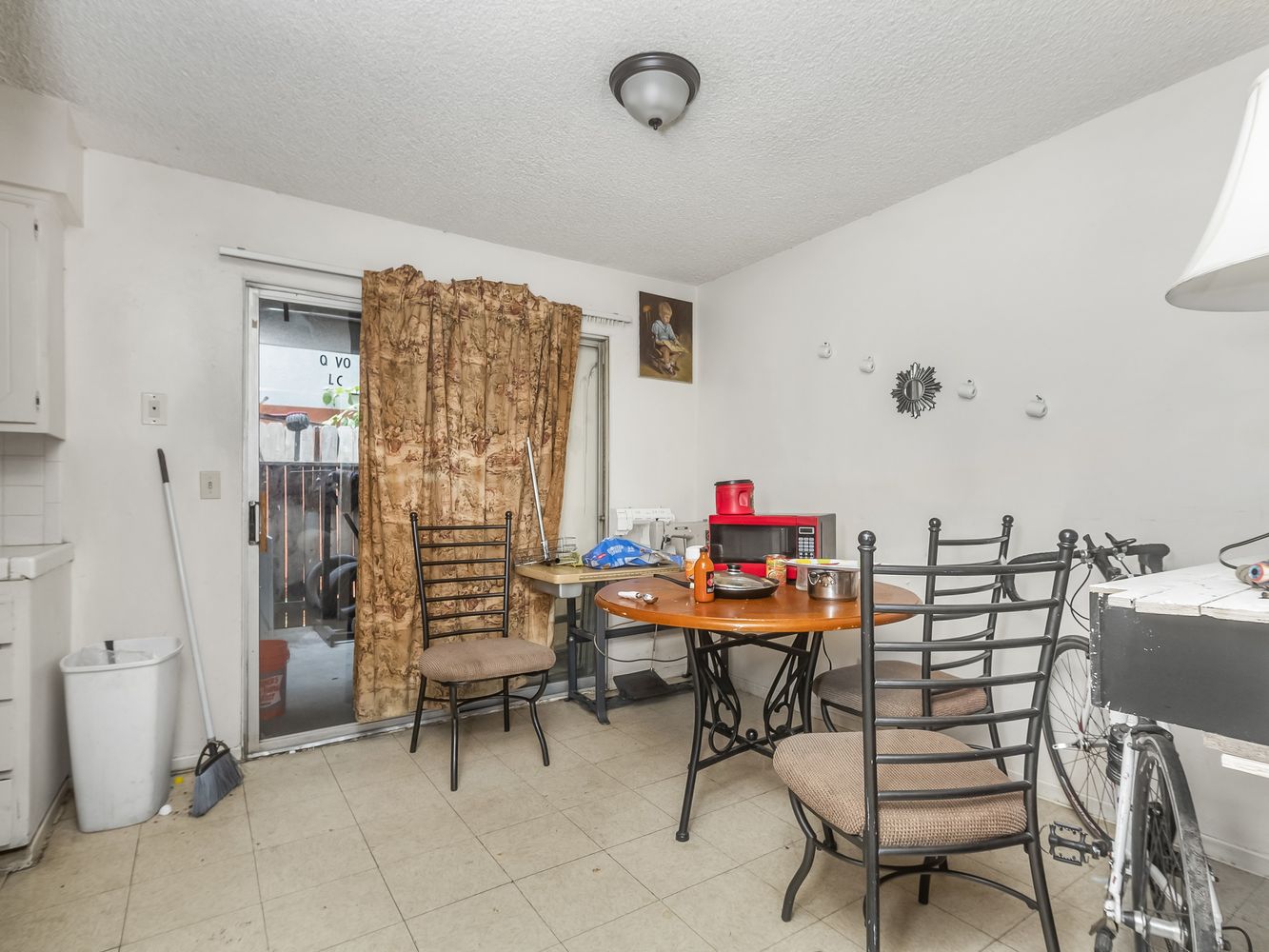 1476 N Cedar Ave, Fresno, CA 93703